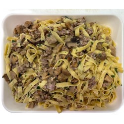 Tagliatelle con Funghi e Salsiccia